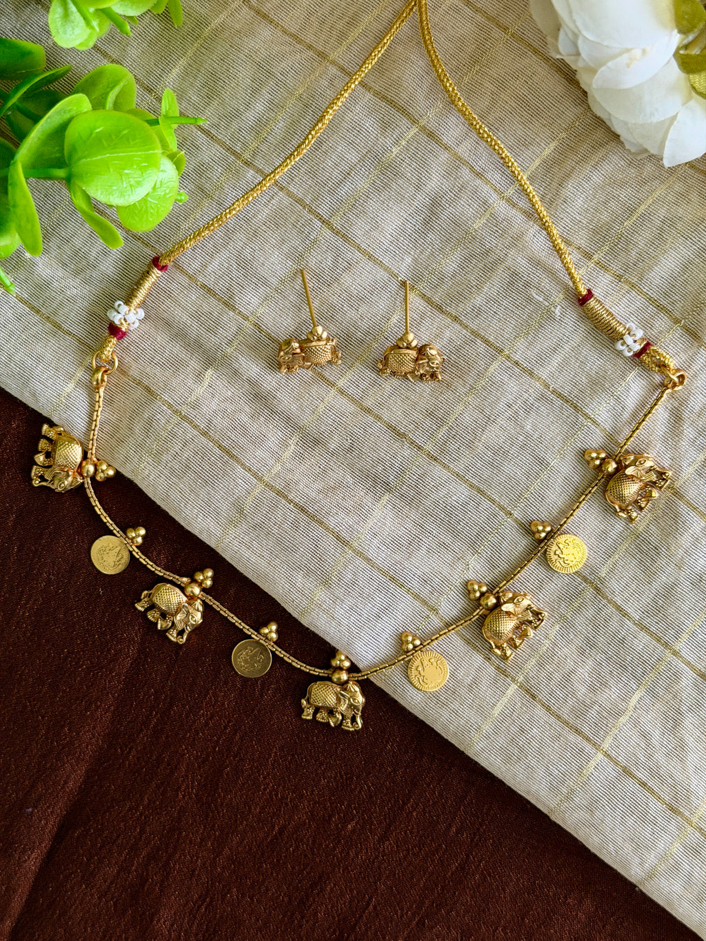 Single Layer Elephant Necklace Set