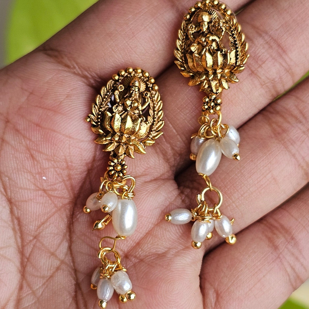 Lakshmi Pearl Guttapusalu Necklace Set