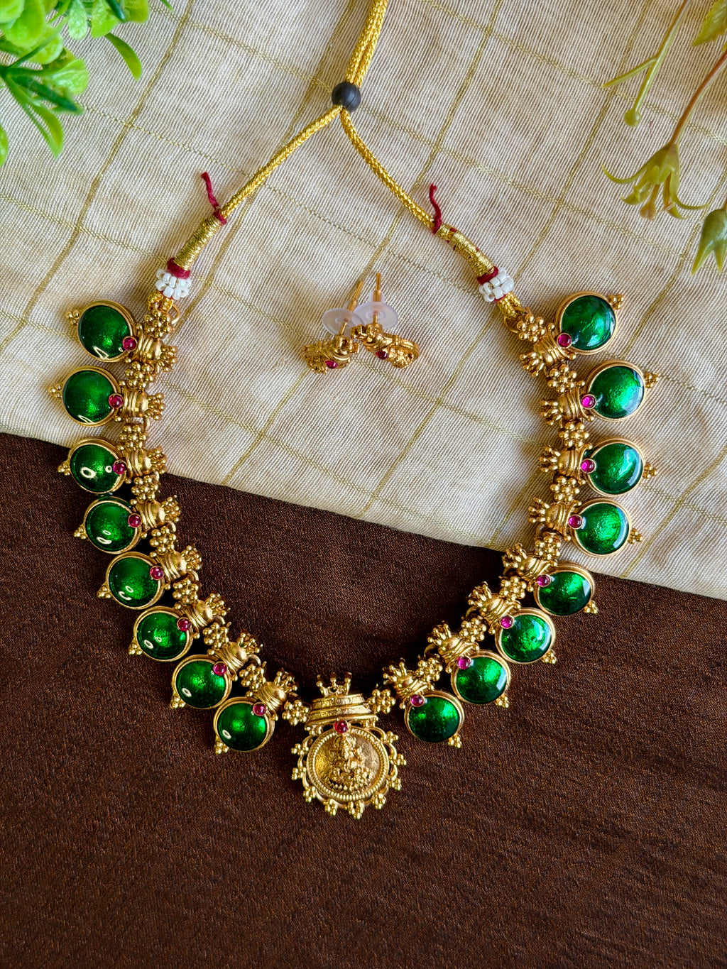 Green Idol Heritage Necklace Set