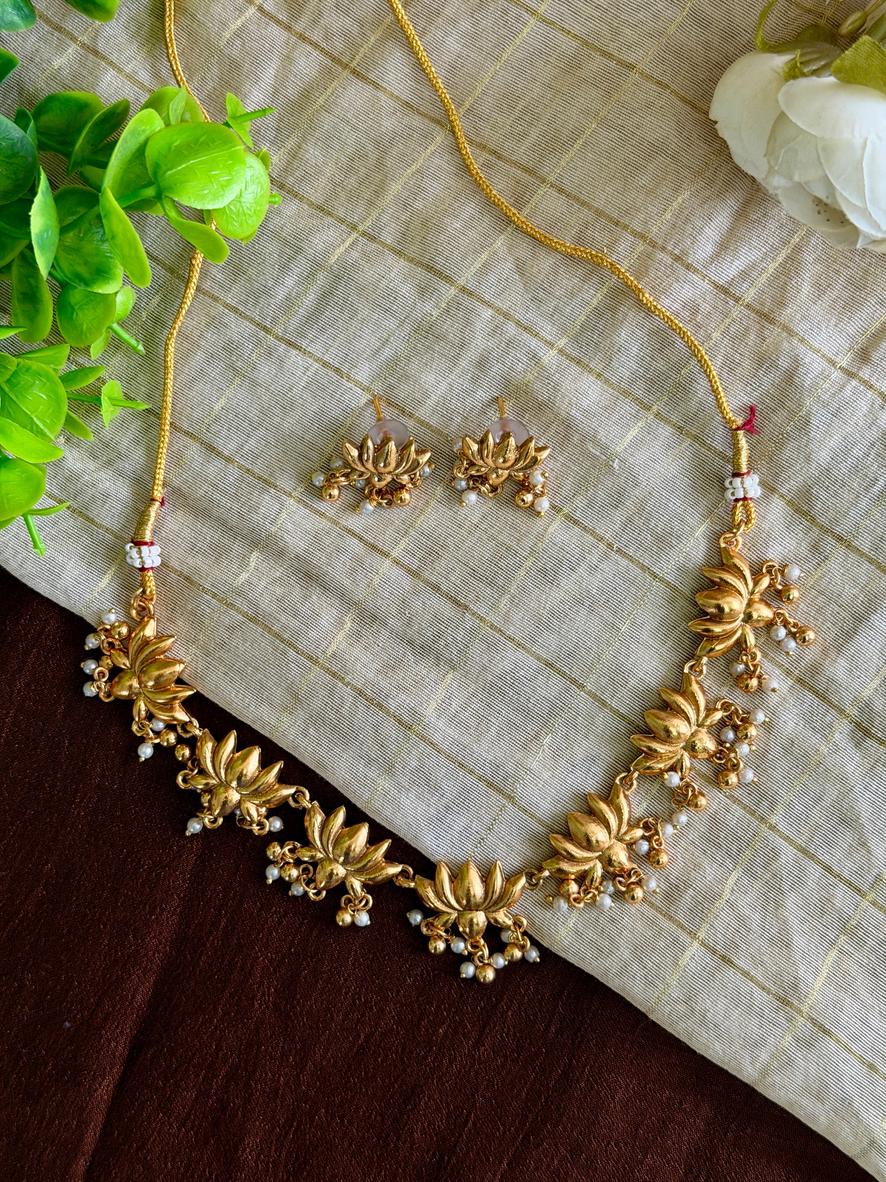 Golden Lotus Necklace Set