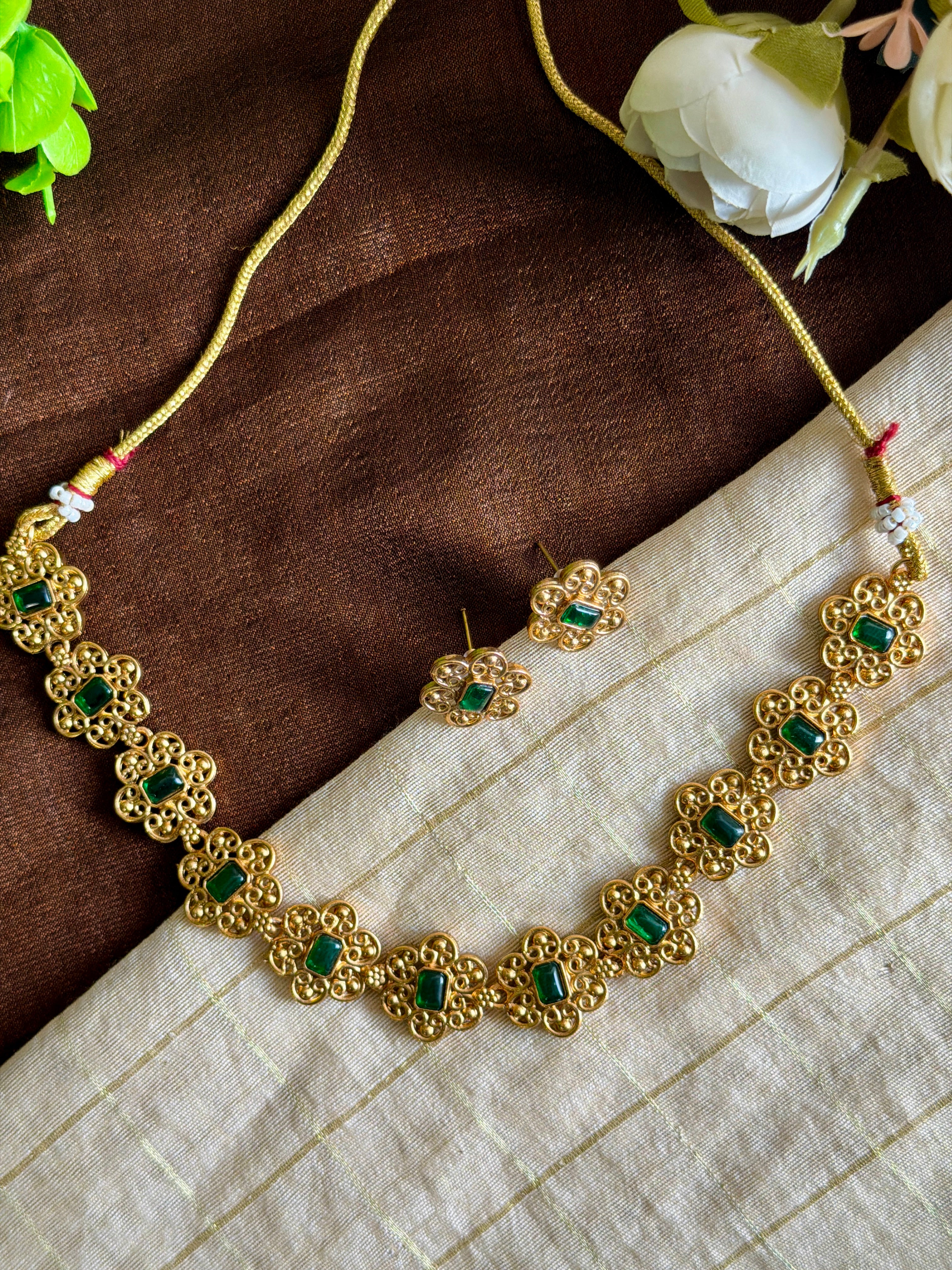 Green Floral Choker
